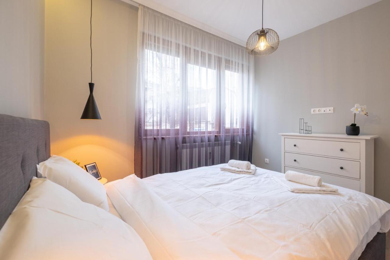 Designer & Cozy 2Bd Flat With A Parking In The City Center By Flat Mаnager Sofia Exterior photo