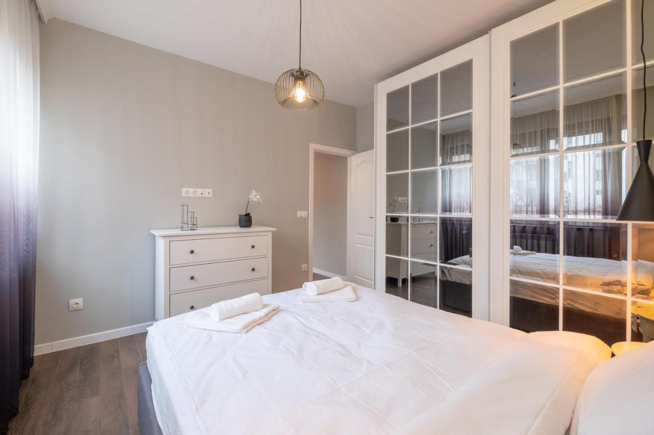 Designer & Cozy 2Bd Flat With A Parking In The City Center By Flat Mаnager Sofia Exterior photo